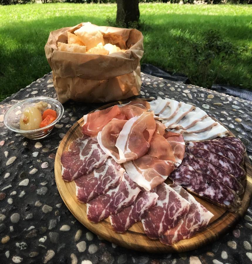 Agriturismo Il Colore Del Grano San Vittore  المظهر الخارجي الصورة