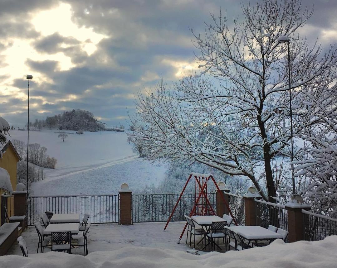 Agriturismo Il Colore Del Grano San Vittore  المظهر الخارجي الصورة
